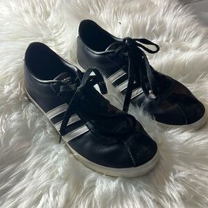 ADIDAS women’s black court shoe 8